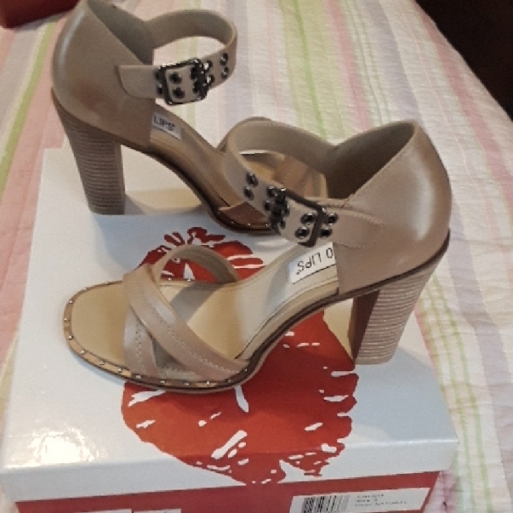 Women's Tan Heeled Sandals